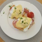 Eggs benedict